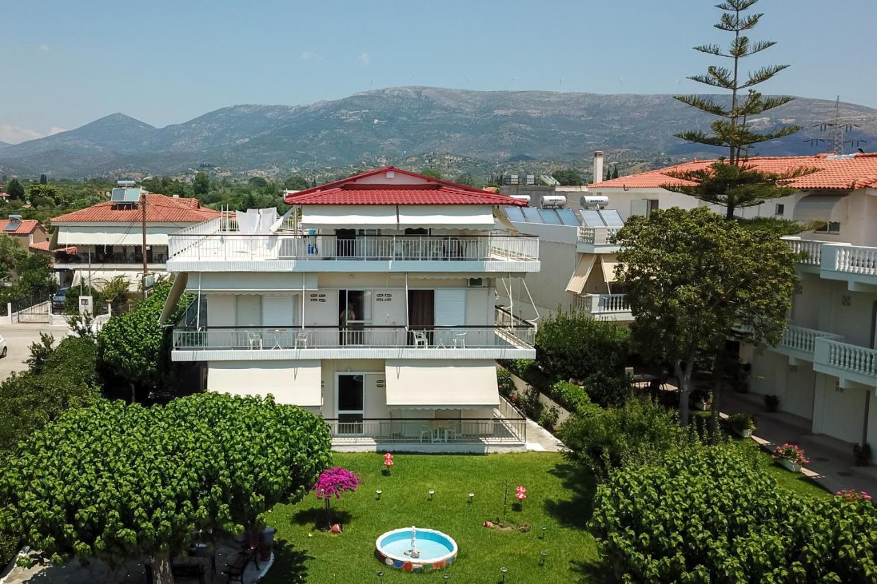Akrogiali Beach Rooms Амаринтос Екстериор снимка