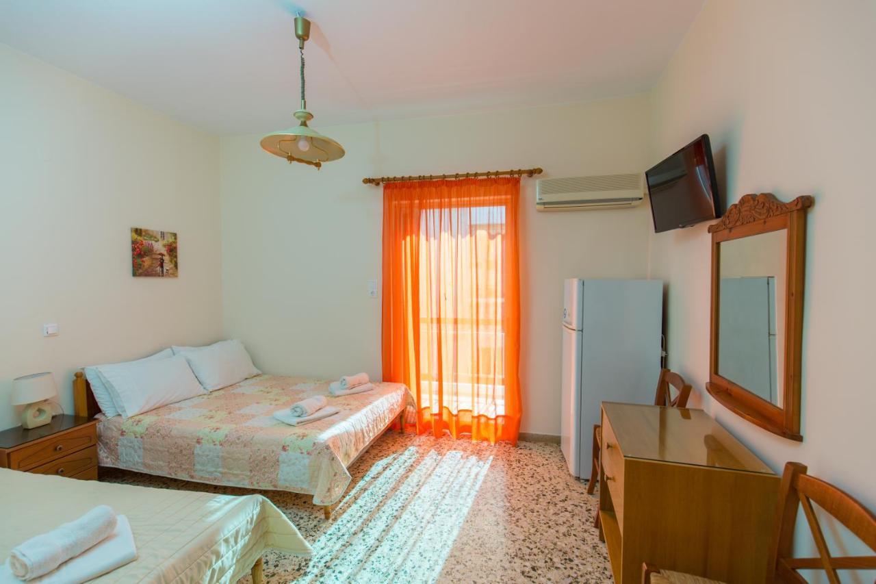 Akrogiali Beach Rooms Амаринтос Екстериор снимка