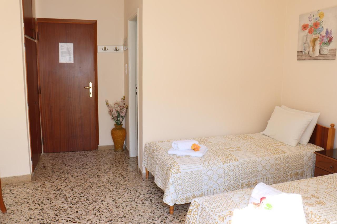 Akrogiali Beach Rooms Амаринтос Екстериор снимка
